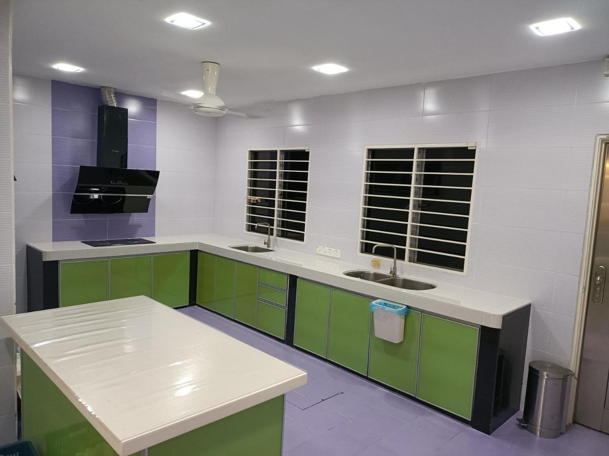 Entire Residential Home•Jia Residences Bkt Serdang沙登温暖的家 Seri Kembangan Dış mekan fotoğraf