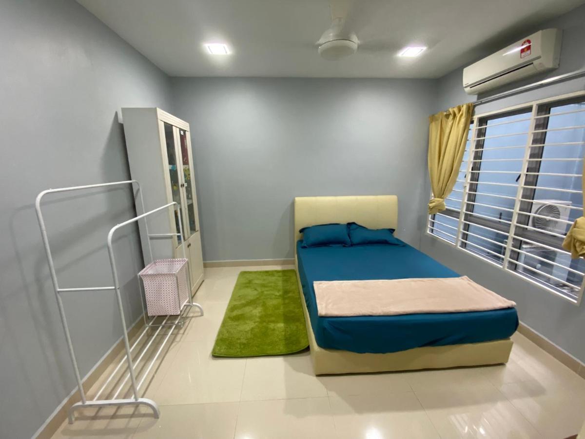 Entire Residential Home•Jia Residences Bkt Serdang沙登温暖的家 Seri Kembangan Dış mekan fotoğraf