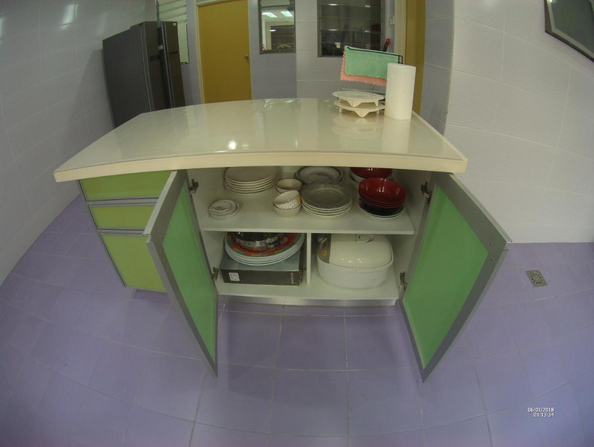 Entire Residential Home•Jia Residences Bkt Serdang沙登温暖的家 Seri Kembangan Dış mekan fotoğraf