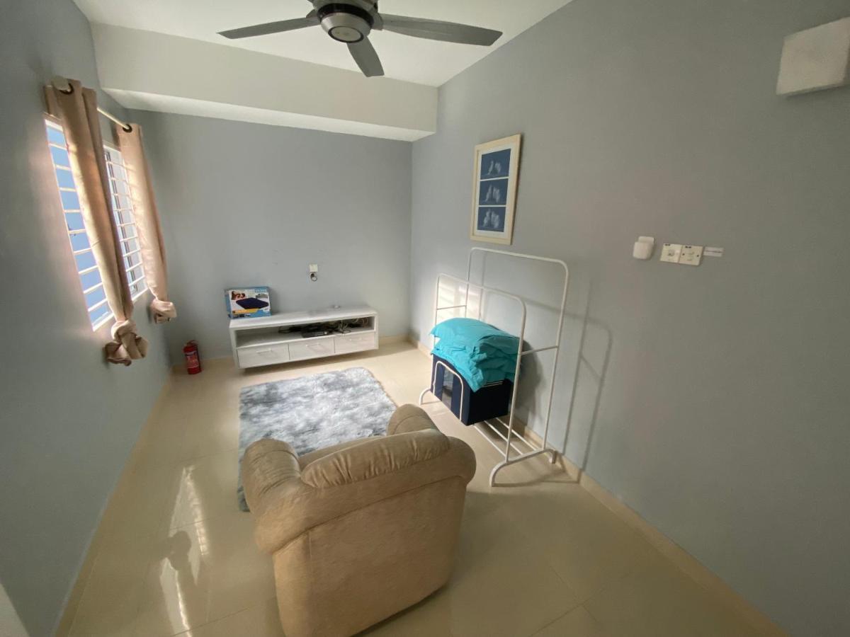 Entire Residential Home•Jia Residences Bkt Serdang沙登温暖的家 Seri Kembangan Dış mekan fotoğraf